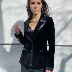 Gorgeous Black Velvet Tuxedo style blazer with Satin detail - XS/S